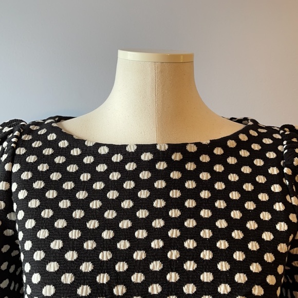 POLKA DOT PLEATED PUFF SLEEVE SHEATH DRESS - Picture 4 of 7